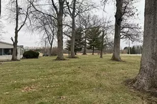 5625 Knollwood Rd, Springfield, OH 45502 - Photo 2