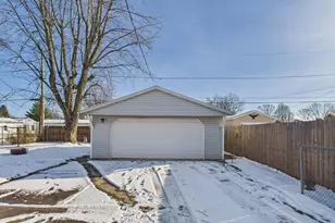 257 Victoria Dr, Greenville, OH 45331 - Photo 2