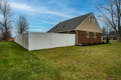 401 Kings Chapel Drive, Troy, OH 45373 - Photo 28