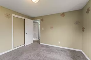 861 S Gardner Rd, Dayton, OH 45429 - Photo 24