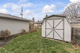 861 S Gardner Rd, Dayton, OH 45429 - Photo 34