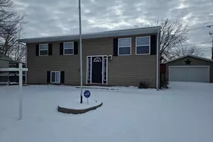 1729 Hocker Ave, New Carlisle, OH 45344 - Photo 2