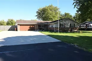 96 Eastwood Dr, Springfield, OH 45504 - Photo 2