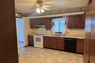1883 Shawnee Dr, Sidney, OH 45365 - Photo 2