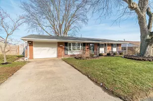 1246 Severs Dr, Piqua, OH 45356 - Photo 2