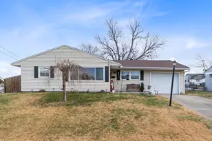 1222 Hemlock Dr, Fairborn, OH 45324 - Photo 2