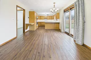 126 Royal Oak Dr, Greenville, OH 45331 - Photo 4