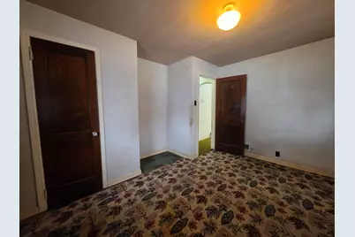 309 W Silver Street, Wapakoneta, OH 45895 - Photo 10