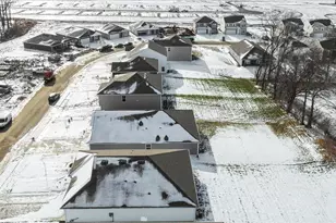 1017 Sherwood, Bellefontaine, OH 43311 - Photo 46