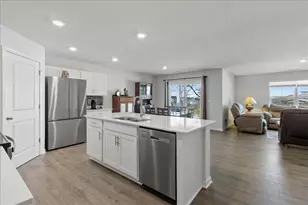 1017 Sherwood, Bellefontaine, OH 43311 - Photo 12