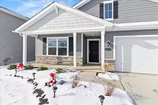 1017 Sherwood, Bellefontaine, OH 43311 - Photo 4