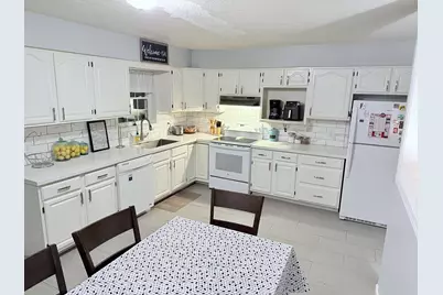 200 Evergreen Drive, Bellefontaine, OH 43311 - Photo 10