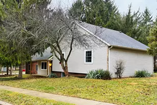 200 Evergreen Dr, Bellefontaine, OH 43311 - Photo 2