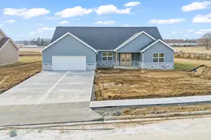 2650 Pleasant View Dr, Troy, OH 45373 - Photo 1