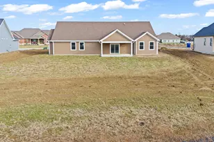 2672 Pleasant View Dr, Troy, OH 45373 - Photo 6