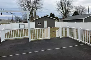 545 W Wayne St, Celina, OH 45822 - Photo 4