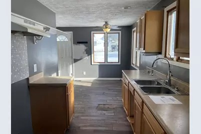 725 W Williams Avenue, Bellefontaine, OH 43311 - Photo 8