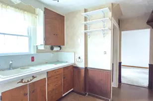 820 W 1st St, Springfield, OH 45504 - Photo 2