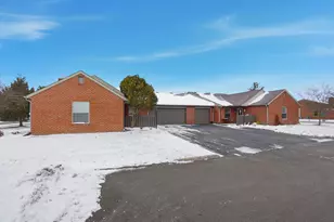 3969 Covington Dr, Springfield, OH 45503 - Photo 2