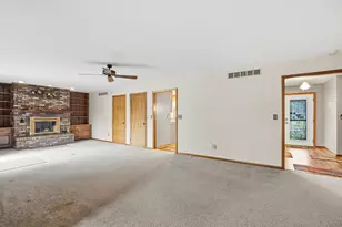918 Carnation Dr, Wapakoneta, OH 45895 - Photo 34