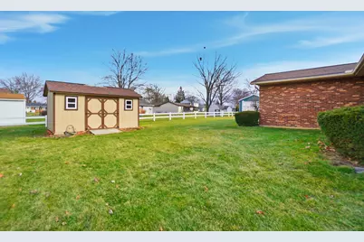 918 Carnation Drive, Wapakoneta, OH 45895 - Photo 4