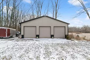 3183 Lower Valley Pike, Springfield, OH 45506 - Photo 4