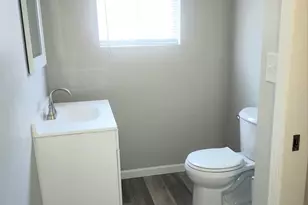 424 Hoopengarner St, Wapakoneta, OH 45895 - Photo 8