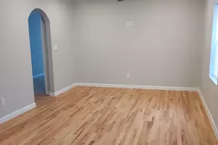 424 Hoopengarner St, Wapakoneta, OH 45895 - Photo 4