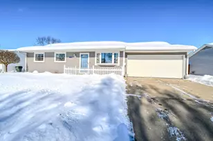 229 W Ross St, Troy, OH 45373 - Photo 2