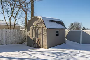 320 Sagebrush Dr, Englewood, OH 45322 - Photo 4