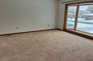 818 Aster Dr, Wapakoneta, OH 45895 - Photo 8