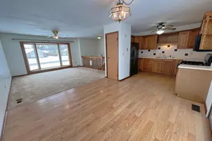 818 Aster Dr, Wapakoneta, OH 45895 - Photo 16