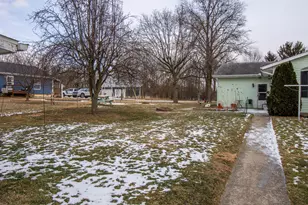 505 Van Buren St, Wapakoneta, OH 45895 - Photo 36