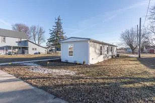 406 N Main St, Jackson Center, OH 45334 - Photo 4