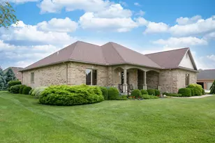 2659 Stonebridge Dr, Troy, OH 45373 - Photo 2