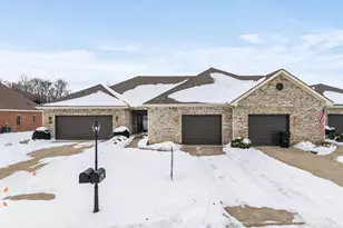 1426 Paul Revere Way, Troy, OH 45373 - Photo 2