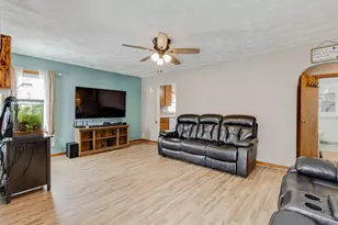 601 N Augustus St, Saint Marys, OH 45885 - Photo 6