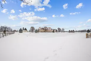 161 Chestnut Estates Dr, Commercial Point, OH 43116 - Photo 6