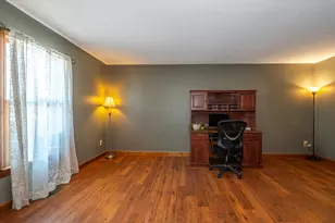 825 Chaucer Ln, Tipp City, OH 45371 - Photo 6