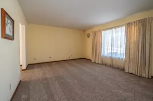 7106 Cranlyn Dr, Englewood, OH 45322 - Photo 8