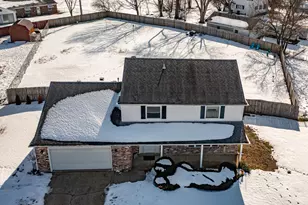 7106 Cranlyn Dr, Englewood, OH 45322 - Photo 2