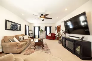 4661 Rosswood Ln, Springfield, OH 45502 - Photo 10