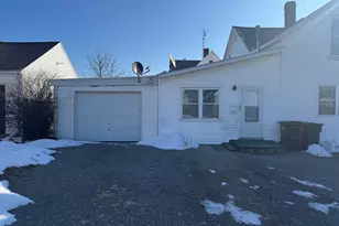 405 E Carrol St, Kenton, OH 43326 - Photo 2