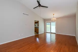 2046 Brandy Mill Ln, Dayton, OH 45459 - Photo 2