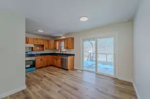 385 W Ross St, Troy, OH 45373 - Photo 8