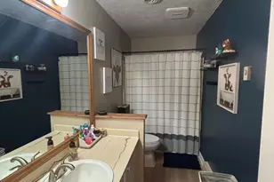 207 Cole St, Jackson Center, OH 45334 - Photo 8