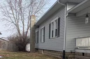 404 W Pearl St, Wapakoneta, OH 45895 - Photo 4