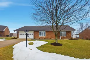 1040 Carson Ln, Springfield, OH 45503 - Photo 2