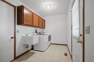 1040 Carson Ln, Springfield, OH 45503 - Photo 26