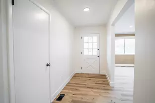 861 Kenbrook Dr, Vandalia, OH 45377 - Photo 6